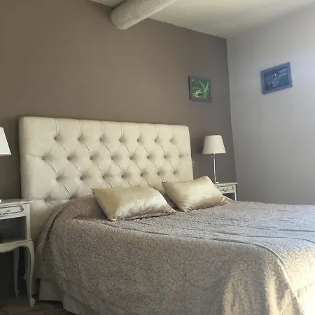 Oda ve Kahvaltı D'hotes Au Chant Des Sorgues